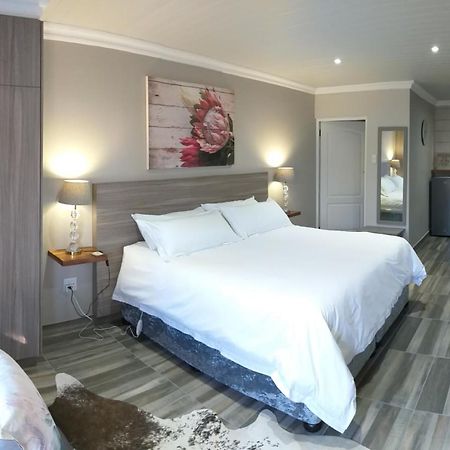 Schnehage Self Catering Apartment Bloemfontein Exterior photo