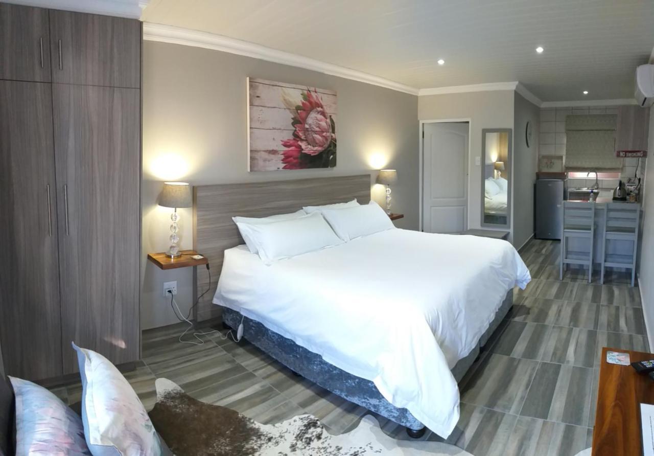 Schnehage Self Catering Apartment Bloemfontein Exterior photo