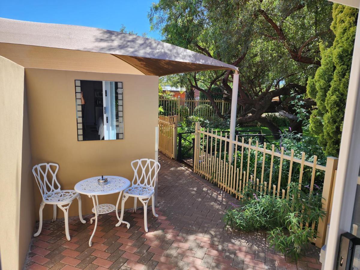 Schnehage Self Catering Apartment Bloemfontein Exterior photo