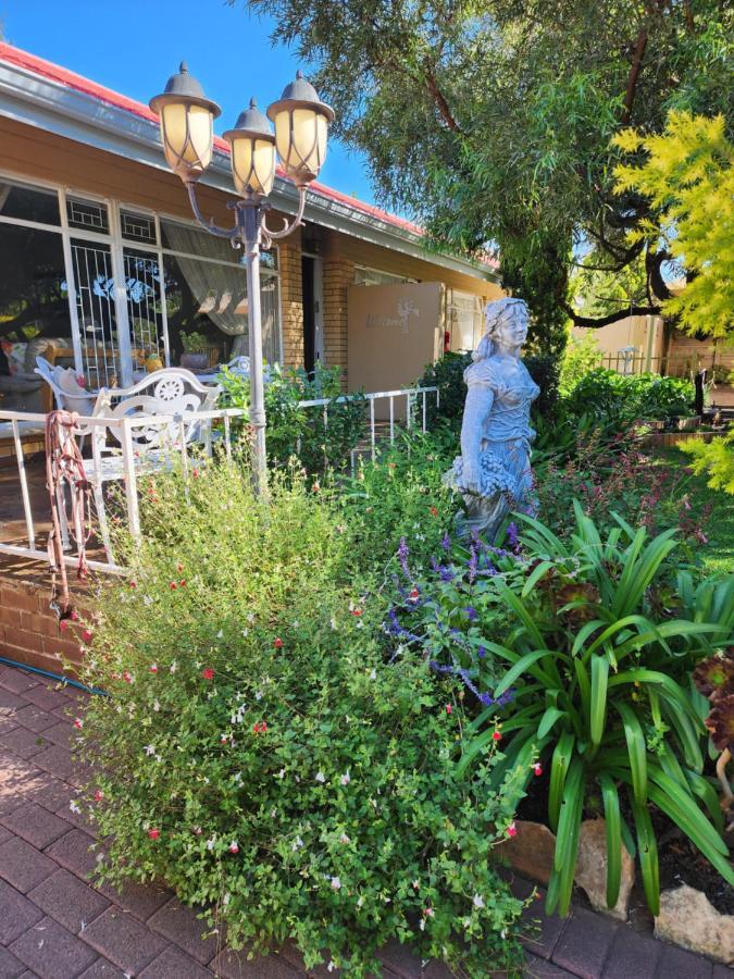 Schnehage Self Catering Apartment Bloemfontein Exterior photo